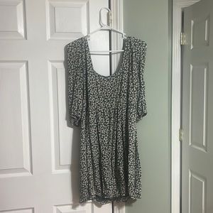 American Eagle green dress with quarter length sleeves!